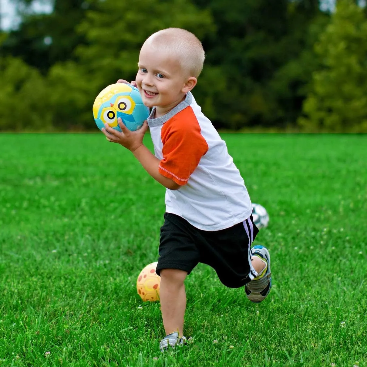Daball Kid and Toddler Soccer Ball - Size 1, Pump and Gift Box Included