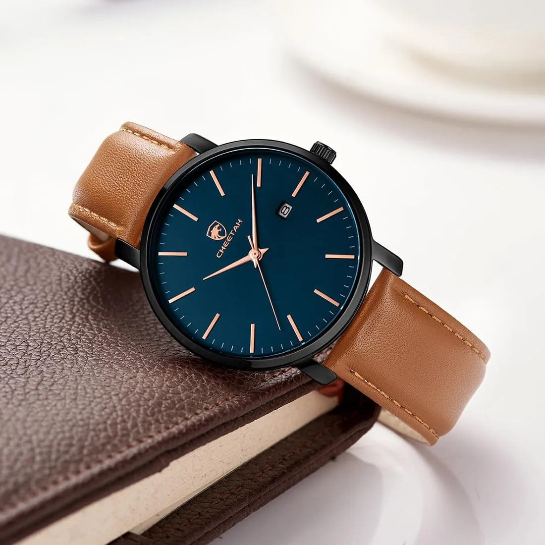 Minimalist Waterproof Quartz Watches for Men with Leather Strap, Auto Date